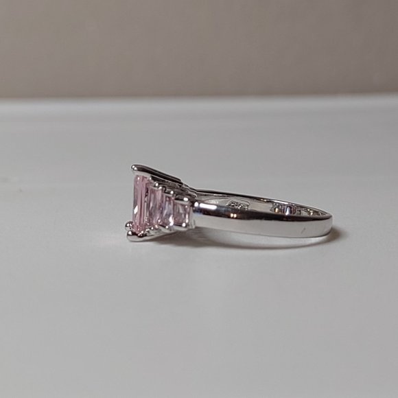 Very Pretty Pink And Silver Tone Ring Size 8.75 - Picture 3 of 10